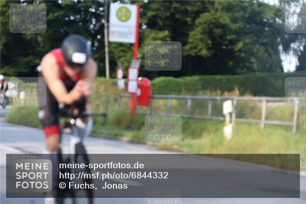 25.08.2024 - Elbe Triathlon Hamburg Fuchs,  Jonas http://msf.ph/oto/6844332 25.08.2024 09:03:35 Radfahren 68, 78 meine-sportfotos.de