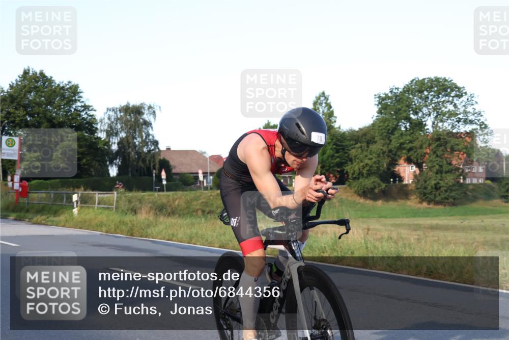 25.08.2024 - Elbe Triathlon Hamburg Fuchs,  Jonas http://msf.ph/oto/6844356 25.08.2024 09:03:35 Radfahren 68, 78 meine-sportfotos.de