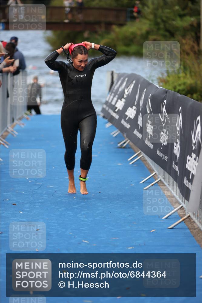25.08.2024 - Elbe Triathlon Hamburg H.Heesch http://msf.ph/oto/6844364 25.08.2024 08:47:02 Schwimmen 125, 146, 193, 198 meine-sportfotos.de