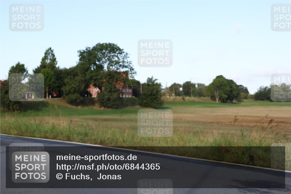25.08.2024 - Elbe Triathlon Hamburg Fuchs,  Jonas http://msf.ph/oto/6844365 25.08.2024 09:03:36 Radfahren 68, 78 meine-sportfotos.de
