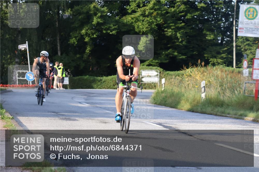 25.08.2024 - Elbe Triathlon Hamburg Fuchs,  Jonas http://msf.ph/oto/6844371 25.08.2024 09:03:41 Radfahren 78, 156, 229, 107 meine-sportfotos.de