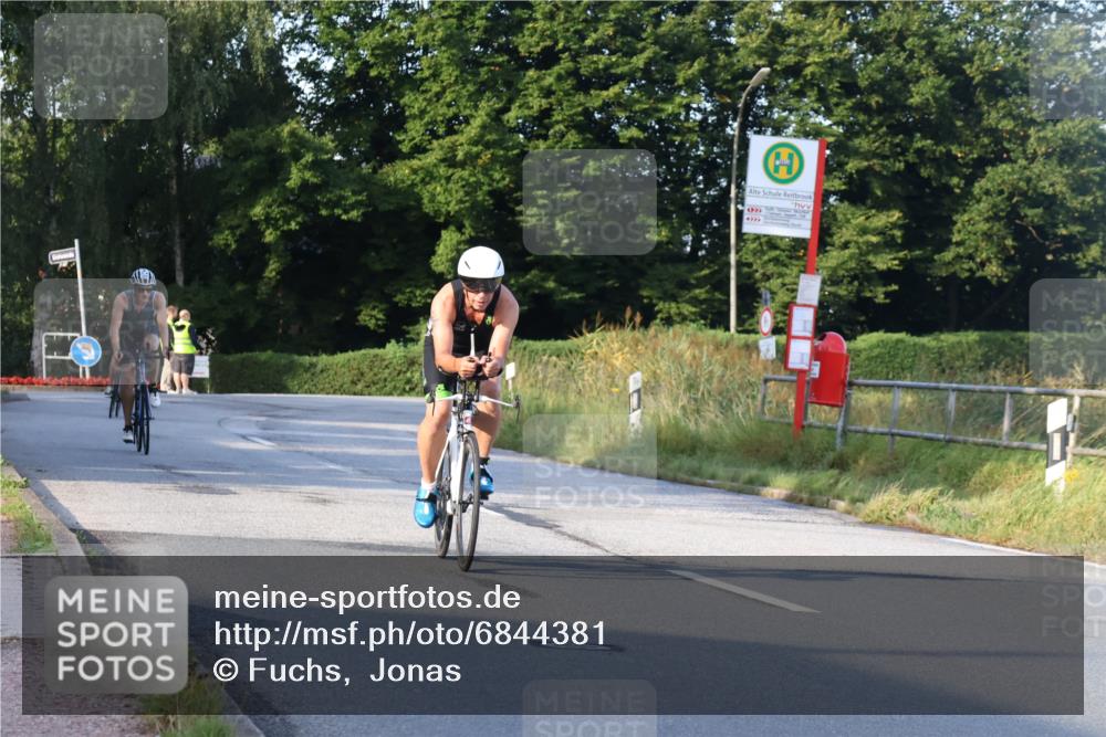 25.08.2024 - Elbe Triathlon Hamburg Fuchs,  Jonas http://msf.ph/oto/6844381 25.08.2024 09:03:41 Radfahren 78, 156, 229, 107 meine-sportfotos.de