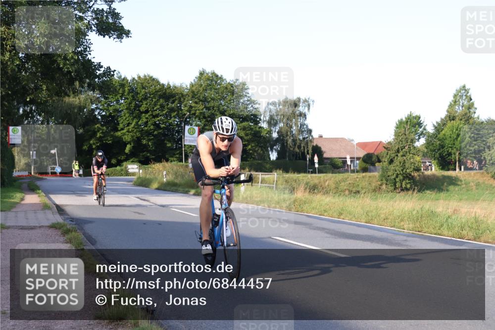 25.08.2024 - Elbe Triathlon Hamburg Fuchs,  Jonas http://msf.ph/oto/6844457 25.08.2024 09:03:44 Radfahren 156, 229, 107 meine-sportfotos.de
