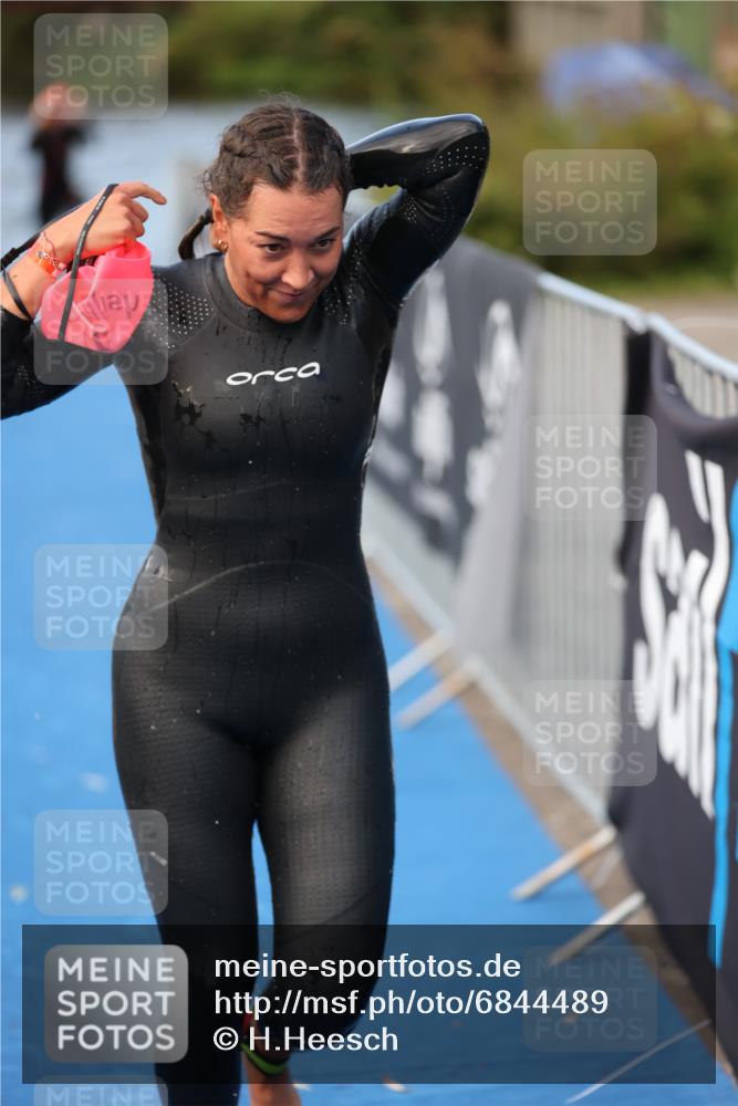 25.08.2024 - Elbe Triathlon Hamburg H.Heesch http://msf.ph/oto/6844489 25.08.2024 08:47:04 Schwimmen 125, 146, 193, 198 meine-sportfotos.de