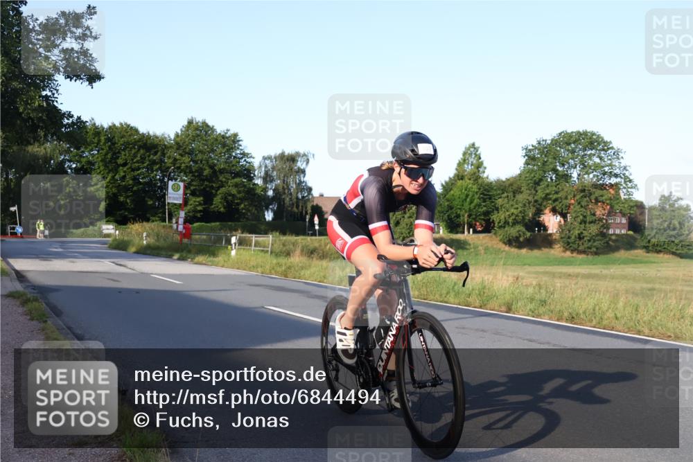 25.08.2024 - Elbe Triathlon Hamburg Fuchs,  Jonas http://msf.ph/oto/6844494 25.08.2024 09:03:46 Radfahren 156, 229, 107 meine-sportfotos.de