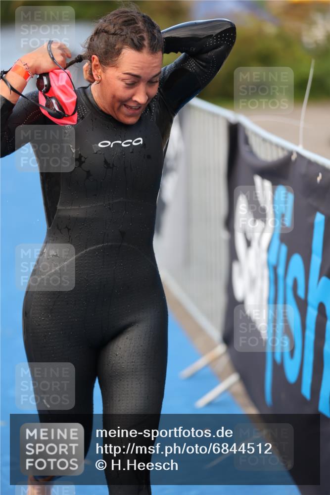 25.08.2024 - Elbe Triathlon Hamburg H.Heesch http://msf.ph/oto/6844512 25.08.2024 08:47:04 Schwimmen 125, 146, 193, 198 meine-sportfotos.de