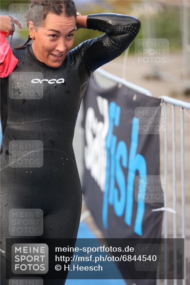 25.08.2024 - Elbe Triathlon Hamburg H.Heesch http://msf.ph/oto/6844540 25.08.2024 08:47:04 Schwimmen 125, 146, 193, 198 meine-sportfotos.de