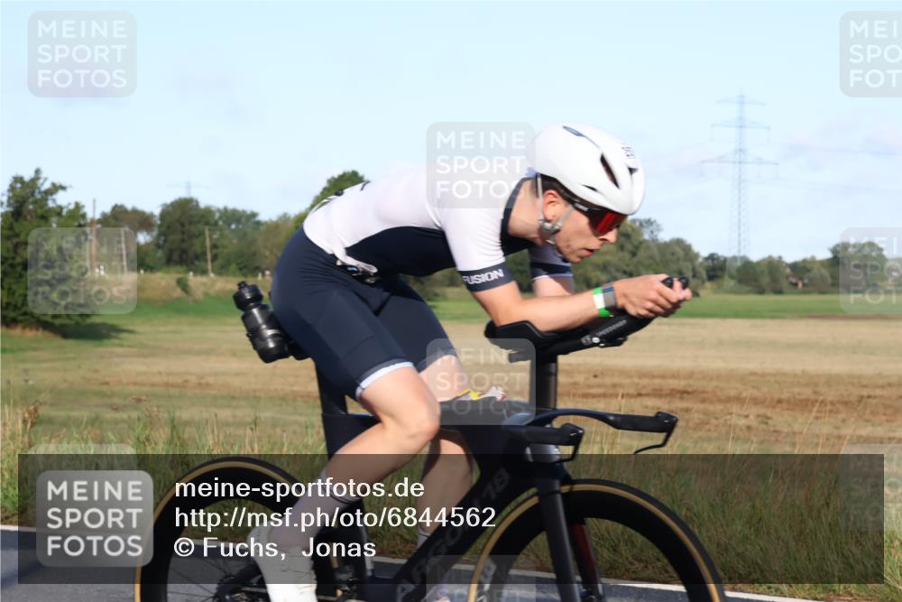 25.08.2024 - Elbe Triathlon Hamburg Fuchs,  Jonas http://msf.ph/oto/6844562 25.08.2024 09:03:56 Radfahren 257, 93 meine-sportfotos.de