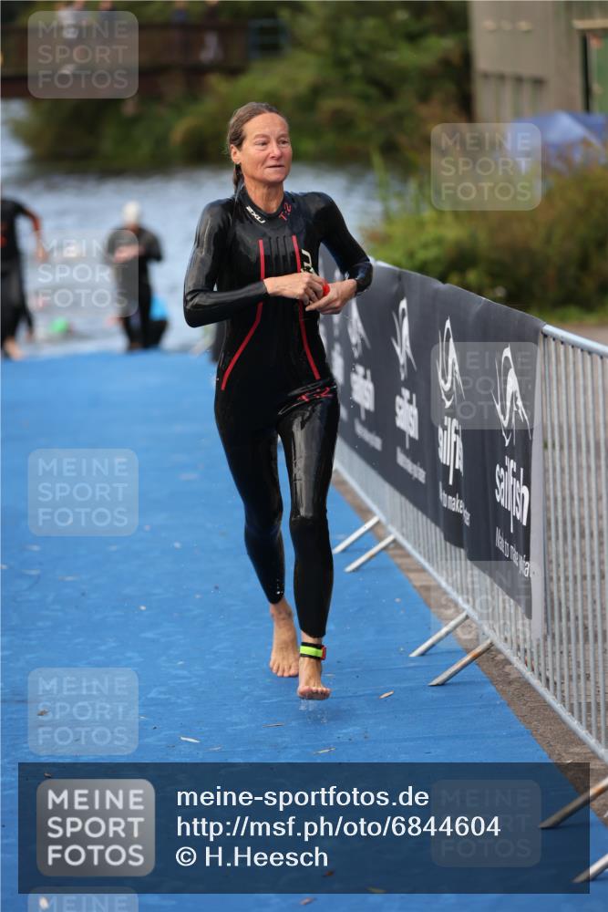 25.08.2024 - Elbe Triathlon Hamburg H.Heesch http://msf.ph/oto/6844604 25.08.2024 08:47:10 Schwimmen 125, 146, 193, 194, 198 meine-sportfotos.de