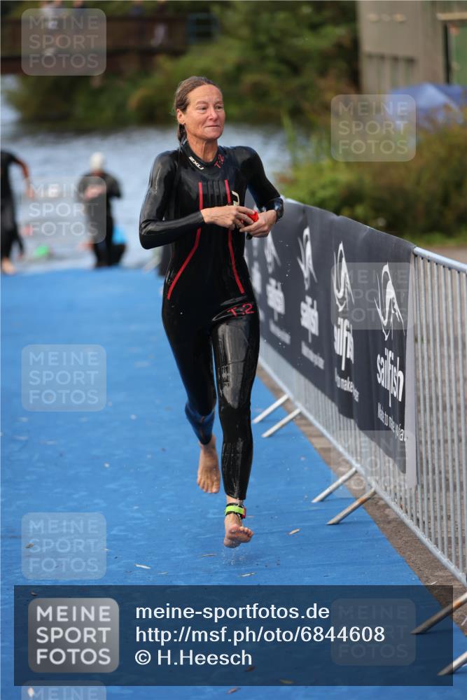 25.08.2024 - Elbe Triathlon Hamburg H.Heesch http://msf.ph/oto/6844608 25.08.2024 08:47:10 Schwimmen 125, 146, 193, 194, 198 meine-sportfotos.de