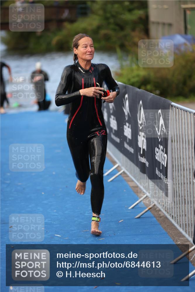 25.08.2024 - Elbe Triathlon Hamburg H.Heesch http://msf.ph/oto/6844613 25.08.2024 08:47:10 Schwimmen 125, 146, 193, 194, 198 meine-sportfotos.de