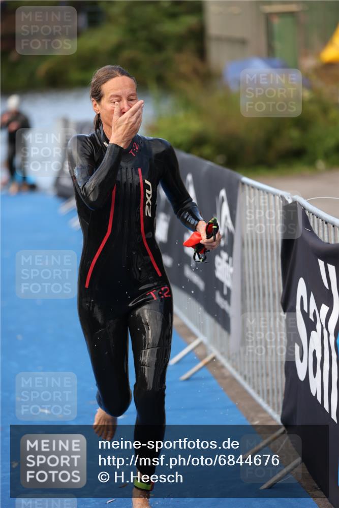 25.08.2024 - Elbe Triathlon Hamburg H.Heesch http://msf.ph/oto/6844676 25.08.2024 08:47:11 Schwimmen 125, 146, 193, 194 meine-sportfotos.de