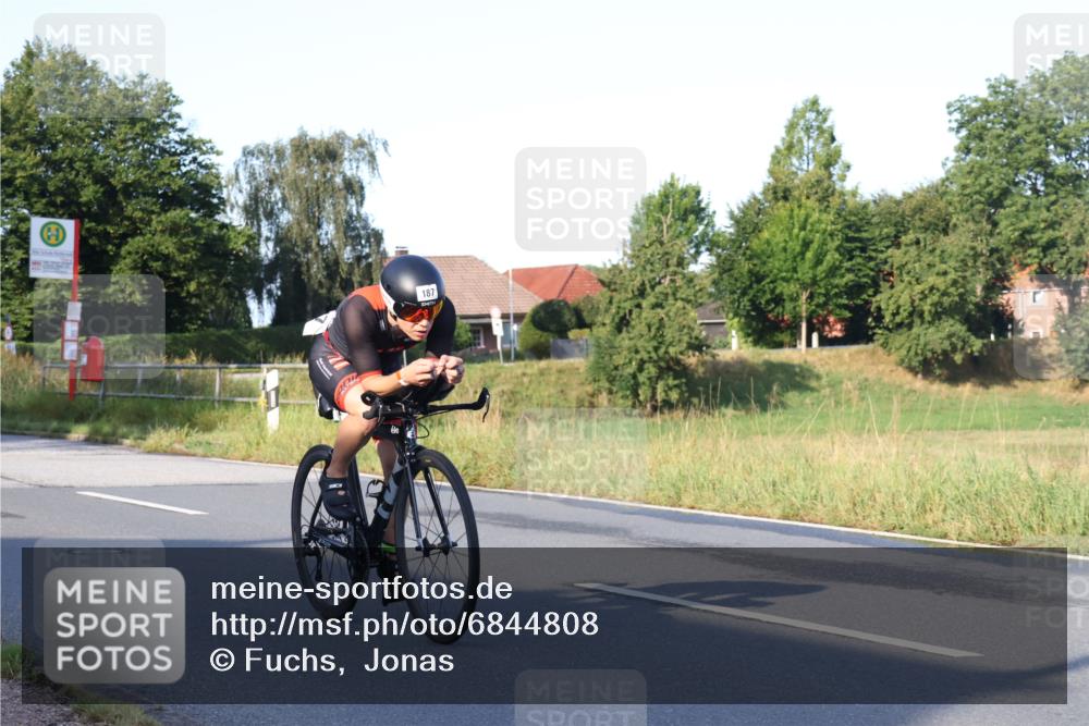 25.08.2024 - Elbe Triathlon Hamburg Fuchs,  Jonas http://msf.ph/oto/6844808 25.08.2024 09:04:46 Radfahren 187 meine-sportfotos.de