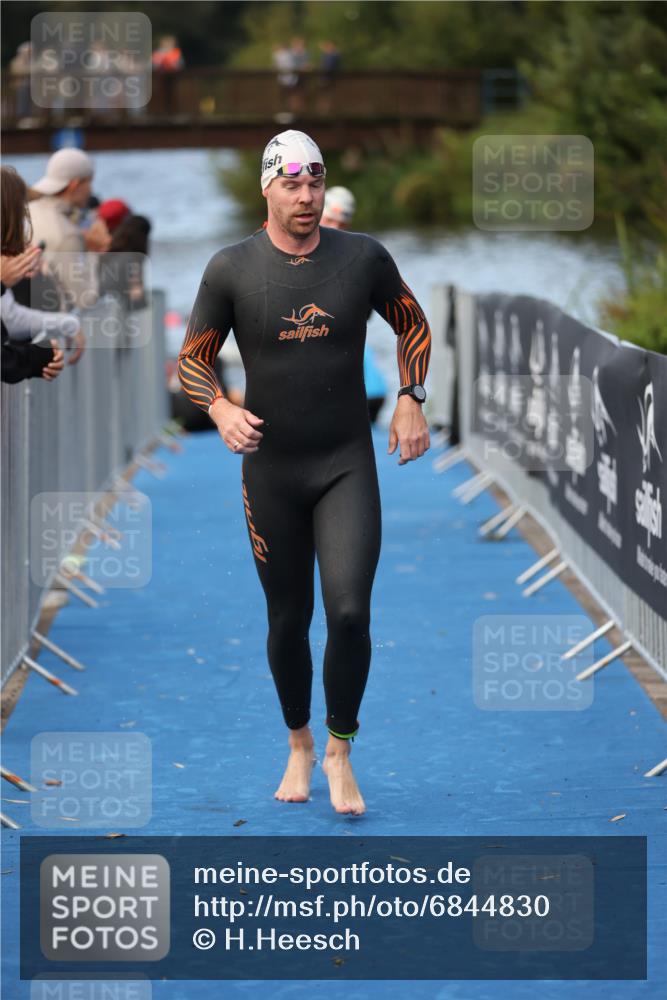 25.08.2024 - Elbe Triathlon Hamburg H.Heesch http://msf.ph/oto/6844830 25.08.2024 08:47:17 Schwimmen 122, 125, 146, 165, 193, 194 meine-sportfotos.de