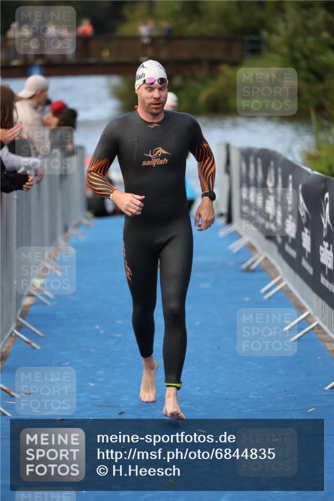25.08.2024 - Elbe Triathlon Hamburg H.Heesch http://msf.ph/oto/6844835 25.08.2024 08:47:17 Schwimmen 122, 125, 146, 165, 193, 194 meine-sportfotos.de