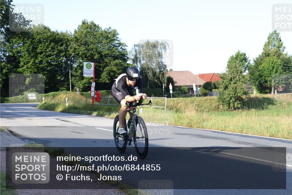 25.08.2024 - Elbe Triathlon Hamburg Fuchs,  Jonas http://msf.ph/oto/6844855 25.08.2024 09:05:00 Radfahren 164 meine-sportfotos.de