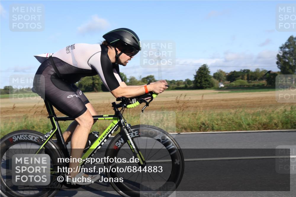 25.08.2024 - Elbe Triathlon Hamburg Fuchs,  Jonas http://msf.ph/oto/6844883 25.08.2024 09:05:01 Radfahren 164 meine-sportfotos.de