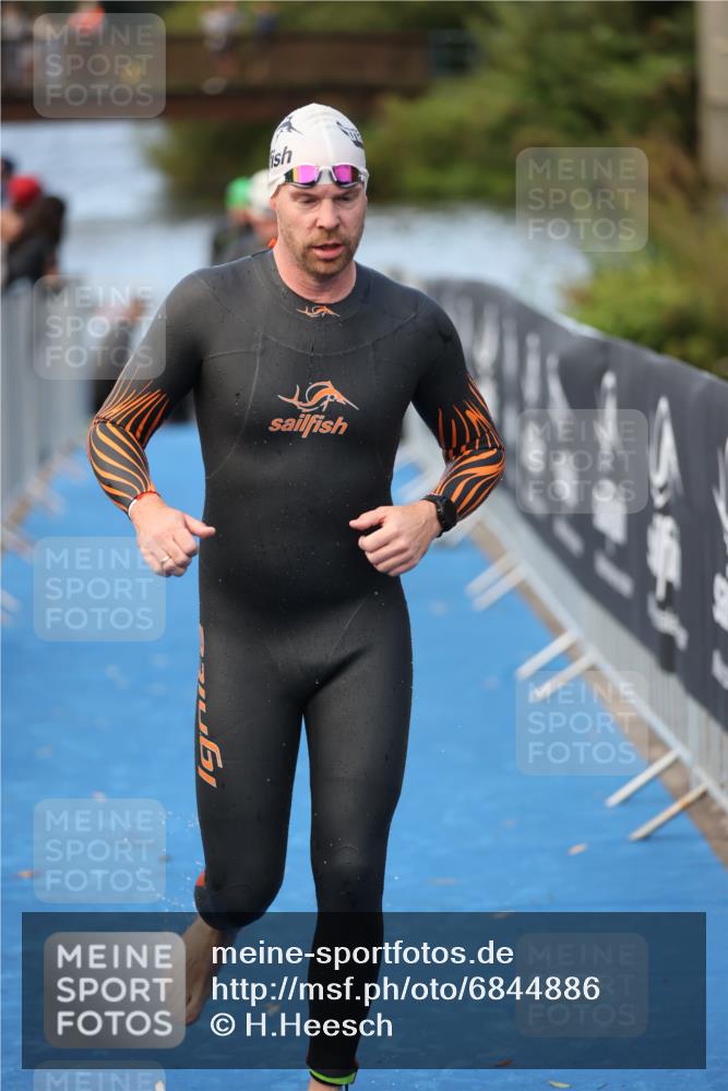 25.08.2024 - Elbe Triathlon Hamburg H.Heesch http://msf.ph/oto/6844886 25.08.2024 08:47:18 Schwimmen 119, 122, 125, 165, 193, 194 meine-sportfotos.de