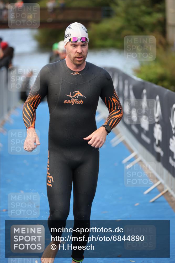 25.08.2024 - Elbe Triathlon Hamburg H.Heesch http://msf.ph/oto/6844890 25.08.2024 08:47:18 Schwimmen 119, 122, 125, 165, 193, 194 meine-sportfotos.de