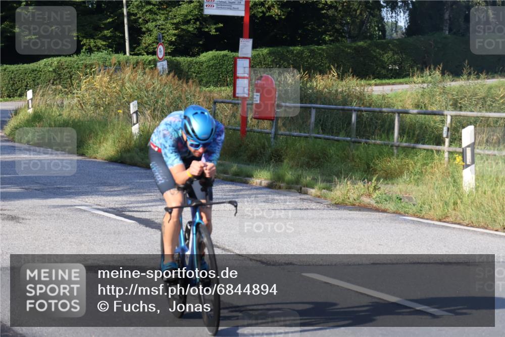 25.08.2024 - Elbe Triathlon Hamburg Fuchs,  Jonas http://msf.ph/oto/6844894 25.08.2024 09:05:16 Radfahren 71 meine-sportfotos.de