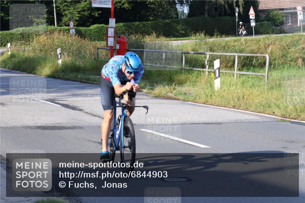 25.08.2024 - Elbe Triathlon Hamburg Fuchs,  Jonas http://msf.ph/oto/6844903 25.08.2024 09:05:16 Radfahren 71 meine-sportfotos.de