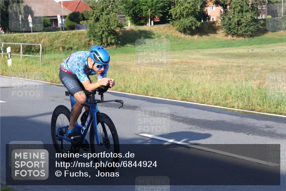 25.08.2024 - Elbe Triathlon Hamburg Fuchs,  Jonas http://msf.ph/oto/6844924 25.08.2024 09:05:17 Radfahren 71 meine-sportfotos.de