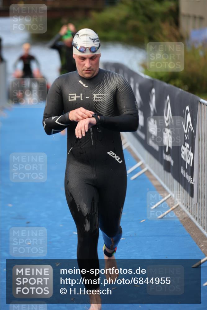 25.08.2024 - Elbe Triathlon Hamburg H.Heesch http://msf.ph/oto/6844955 25.08.2024 08:47:21 Schwimmen 119, 122, 125, 137, 165, 193, 194 meine-sportfotos.de