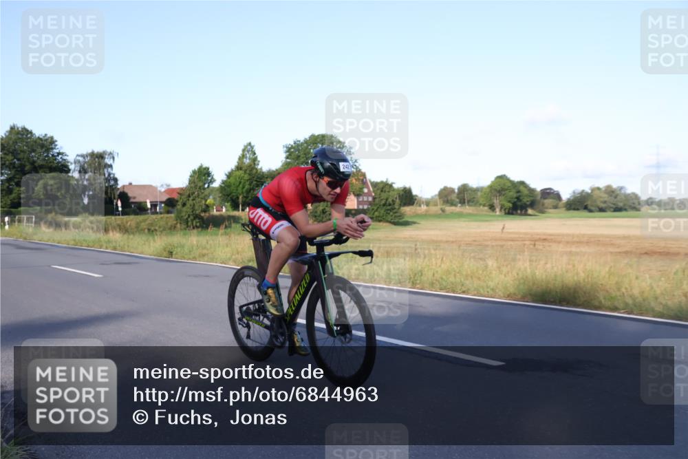 25.08.2024 - Elbe Triathlon Hamburg Fuchs,  Jonas http://msf.ph/oto/6844963 25.08.2024 09:05:34 Radfahren 109, 242, 263, 232 meine-sportfotos.de