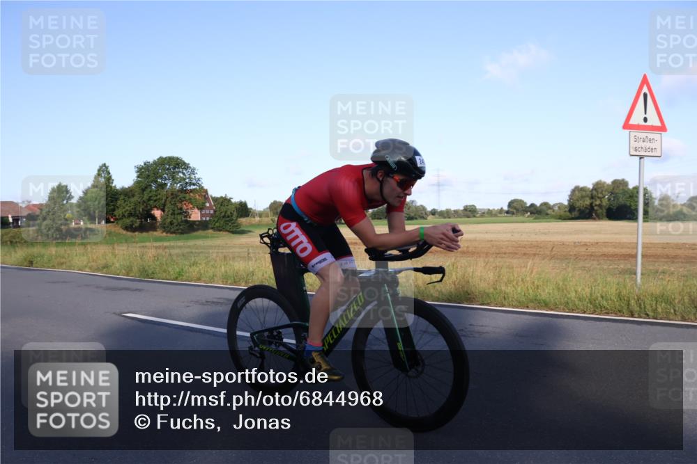 25.08.2024 - Elbe Triathlon Hamburg Fuchs,  Jonas http://msf.ph/oto/6844968 25.08.2024 09:05:35 Radfahren 242, 263, 232 meine-sportfotos.de
