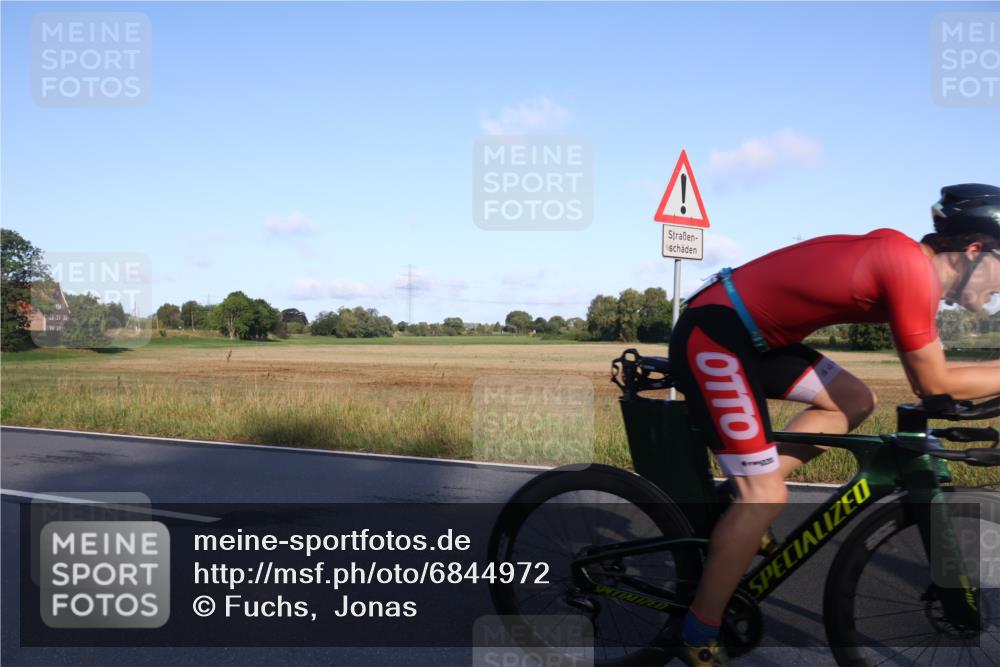 25.08.2024 - Elbe Triathlon Hamburg Fuchs,  Jonas http://msf.ph/oto/6844972 25.08.2024 09:05:35 Radfahren 242, 263, 232 meine-sportfotos.de