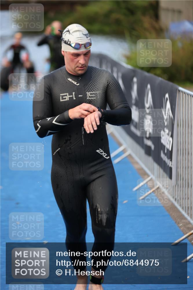 25.08.2024 - Elbe Triathlon Hamburg H.Heesch http://msf.ph/oto/6844975 25.08.2024 08:47:21 Schwimmen 119, 122, 125, 137, 165, 193, 194 meine-sportfotos.de