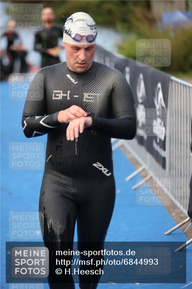 25.08.2024 - Elbe Triathlon Hamburg H.Heesch http://msf.ph/oto/6844993 25.08.2024 08:47:22 Schwimmen 119, 122, 125, 130, 137, 165, 181, 185, 193, 194 meine-sportfotos.de