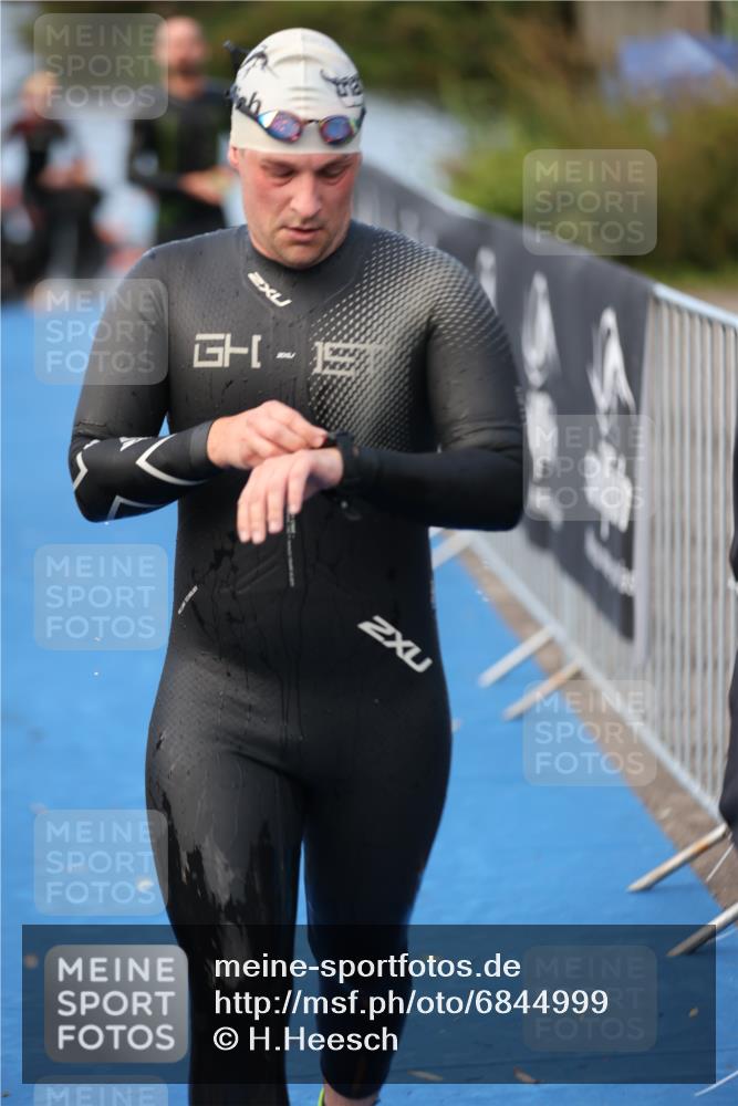 25.08.2024 - Elbe Triathlon Hamburg H.Heesch http://msf.ph/oto/6844999 25.08.2024 08:47:22 Schwimmen 119, 122, 125, 130, 137, 165, 181, 185, 193, 194 meine-sportfotos.de