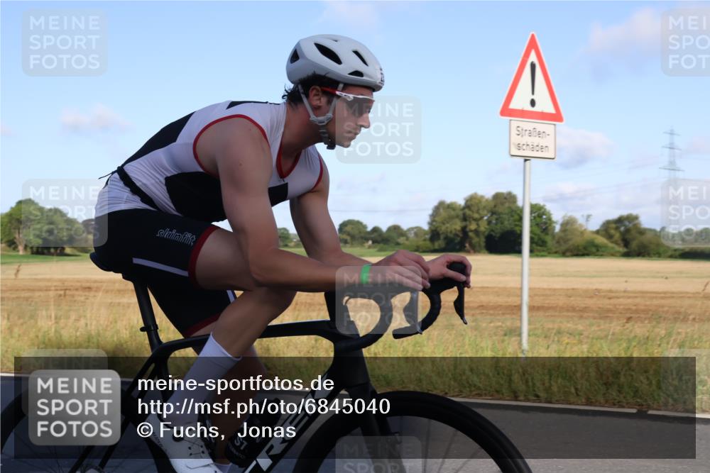 25.08.2024 - Elbe Triathlon Hamburg Fuchs,  Jonas http://msf.ph/oto/6845040 25.08.2024 09:05:41 Radfahren 263, 232 meine-sportfotos.de