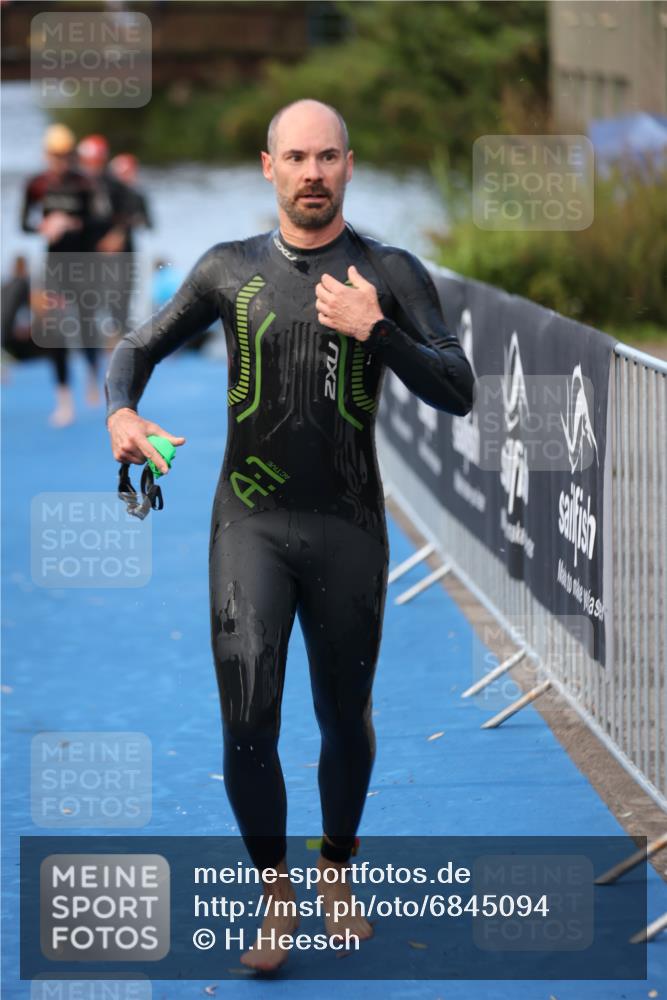 25.08.2024 - Elbe Triathlon Hamburg H.Heesch http://msf.ph/oto/6845094 25.08.2024 08:47:25 Schwimmen 119, 122, 125, 130, 137, 165, 181, 185, 193, 194 meine-sportfotos.de