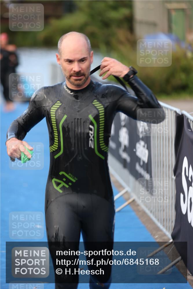 25.08.2024 - Elbe Triathlon Hamburg H.Heesch http://msf.ph/oto/6845168 25.08.2024 08:47:26 Schwimmen 119, 122, 125, 130, 137, 165, 181, 185, 193, 194 meine-sportfotos.de
