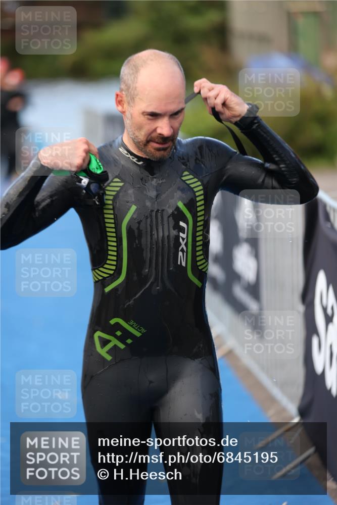 25.08.2024 - Elbe Triathlon Hamburg H.Heesch http://msf.ph/oto/6845195 25.08.2024 08:47:26 Schwimmen 119, 122, 125, 130, 137, 165, 181, 185, 193, 194 meine-sportfotos.de