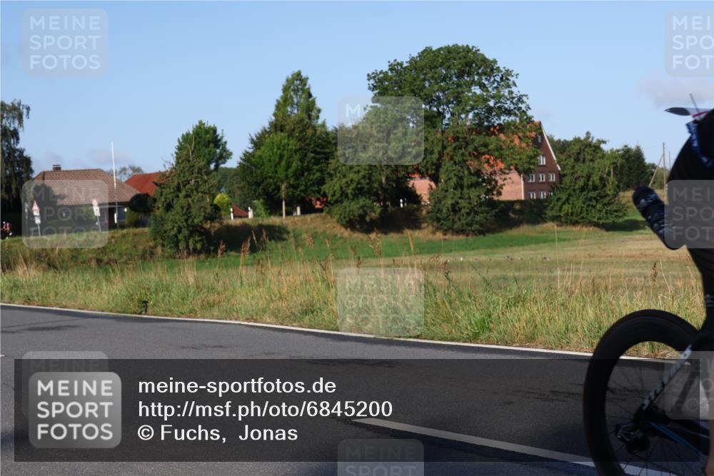 25.08.2024 - Elbe Triathlon Hamburg Fuchs,  Jonas http://msf.ph/oto/6845200 25.08.2024 09:06:02 Radfahren 50, 176 meine-sportfotos.de
