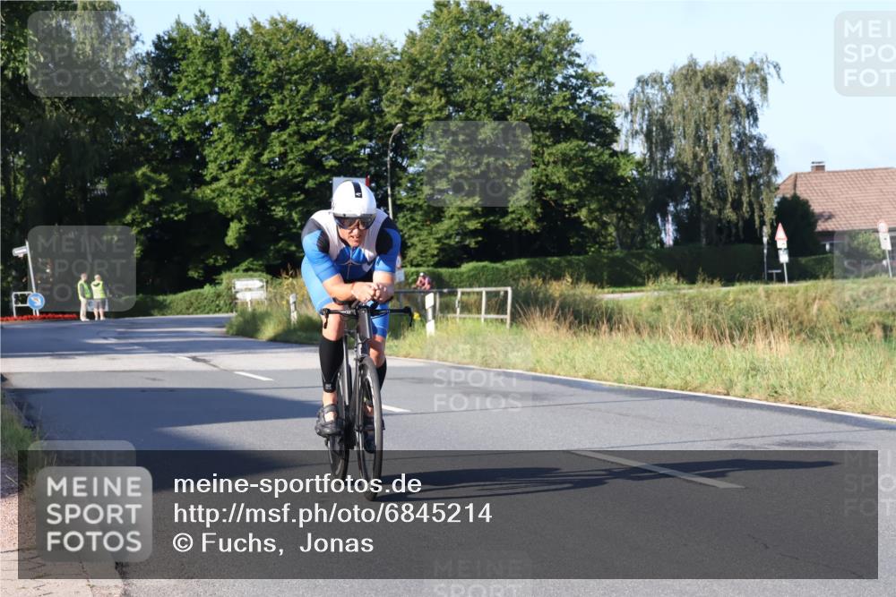 25.08.2024 - Elbe Triathlon Hamburg Fuchs,  Jonas http://msf.ph/oto/6845214 25.08.2024 09:06:03 Radfahren 50, 176 meine-sportfotos.de