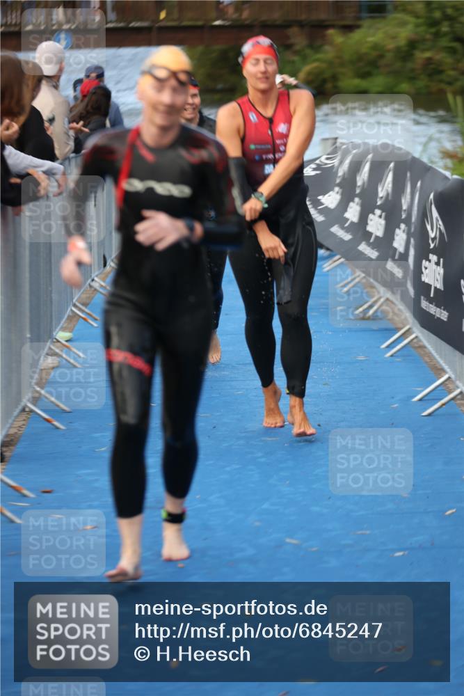 25.08.2024 - Elbe Triathlon Hamburg H.Heesch http://msf.ph/oto/6845247 25.08.2024 08:47:31 Schwimmen 119, 122, 130, 137, 144, 165, 181, 185, 193, 194 meine-sportfotos.de