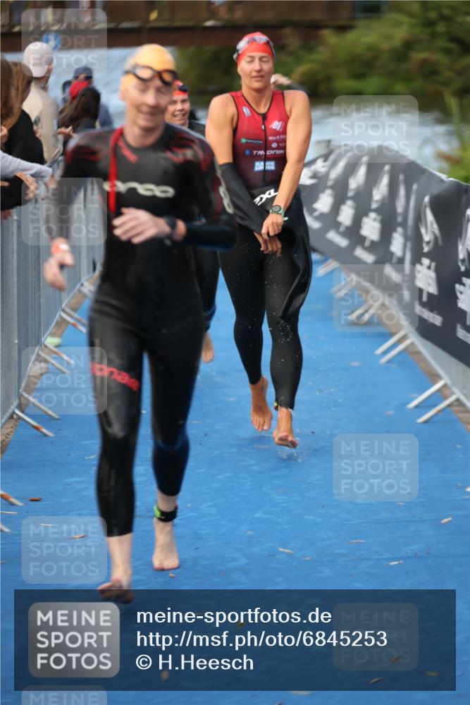 25.08.2024 - Elbe Triathlon Hamburg H.Heesch http://msf.ph/oto/6845253 25.08.2024 08:47:31 Schwimmen 119, 122, 130, 137, 144, 165, 181, 185, 193, 194 meine-sportfotos.de