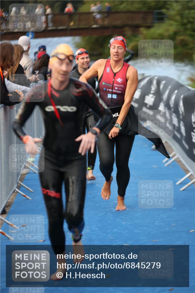 25.08.2024 - Elbe Triathlon Hamburg H.Heesch http://msf.ph/oto/6845279 25.08.2024 08:47:31 Schwimmen 119, 122, 130, 137, 144, 165, 181, 185, 193, 194 meine-sportfotos.de