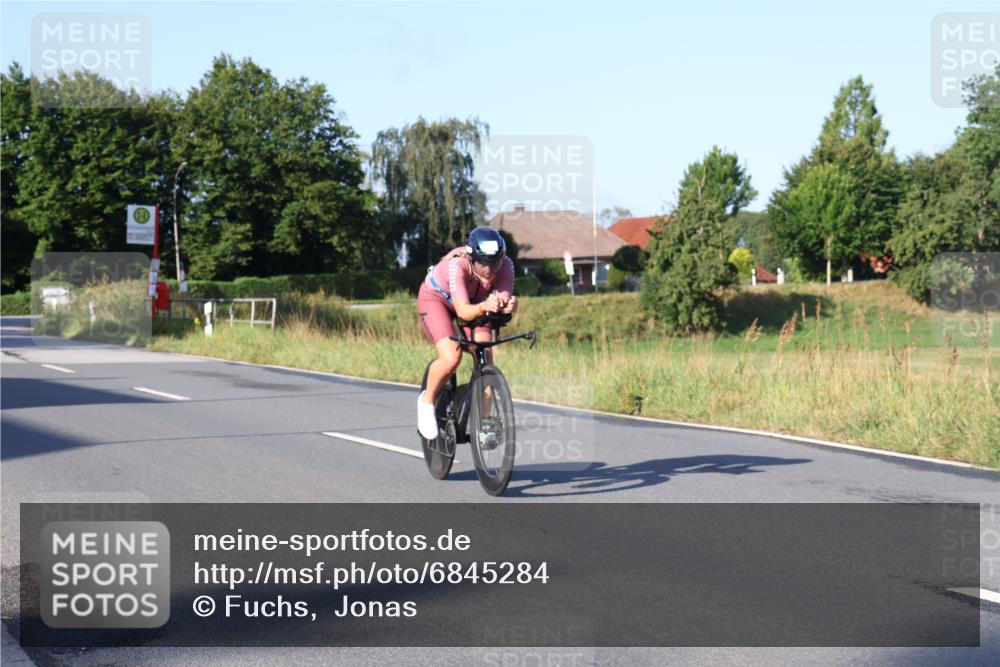 25.08.2024 - Elbe Triathlon Hamburg Fuchs,  Jonas http://msf.ph/oto/6845284 25.08.2024 09:06:12 Radfahren 139 meine-sportfotos.de