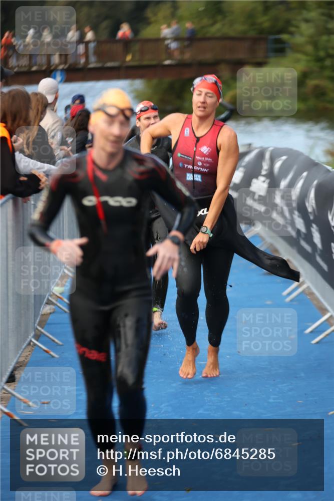 25.08.2024 - Elbe Triathlon Hamburg H.Heesch http://msf.ph/oto/6845285 25.08.2024 08:47:31 Schwimmen 119, 122, 130, 137, 144, 165, 181, 185, 193, 194 meine-sportfotos.de