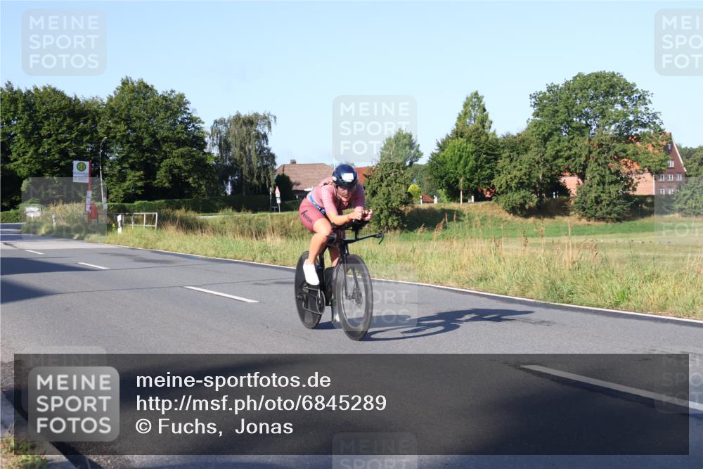 25.08.2024 - Elbe Triathlon Hamburg Fuchs,  Jonas http://msf.ph/oto/6845289 25.08.2024 09:06:12 Radfahren 139 meine-sportfotos.de