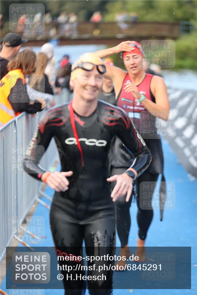 25.08.2024 - Elbe Triathlon Hamburg H.Heesch http://msf.ph/oto/6845291 25.08.2024 08:47:32 Schwimmen 119, 122, 130, 137, 144, 165, 181, 185, 193, 194 meine-sportfotos.de