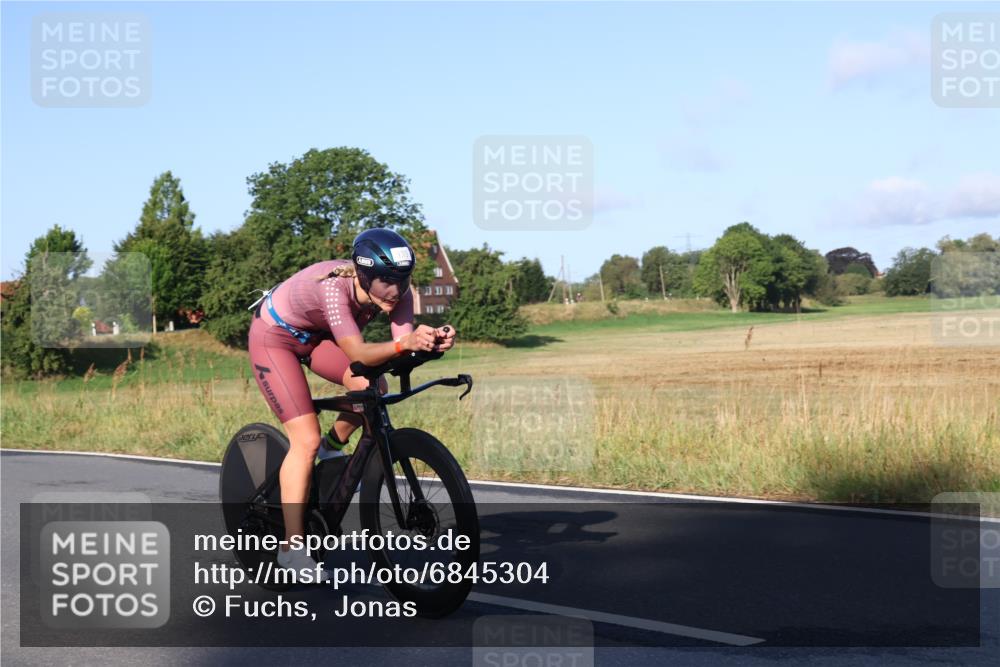 25.08.2024 - Elbe Triathlon Hamburg Fuchs,  Jonas http://msf.ph/oto/6845304 25.08.2024 09:06:12 Radfahren 139 meine-sportfotos.de