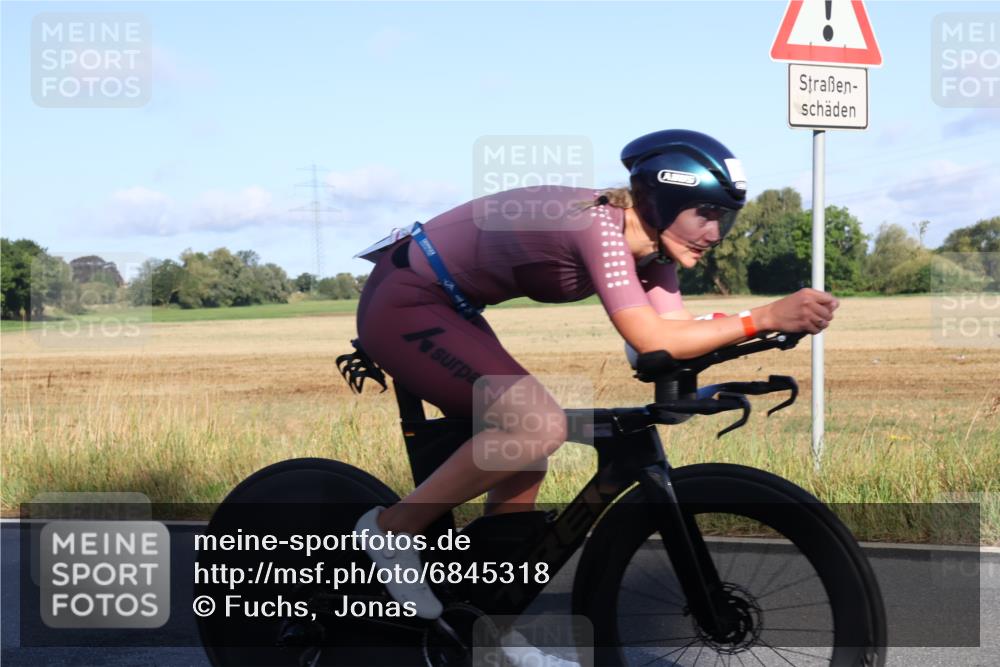 25.08.2024 - Elbe Triathlon Hamburg Fuchs,  Jonas http://msf.ph/oto/6845318 25.08.2024 09:06:12 Radfahren 139 meine-sportfotos.de