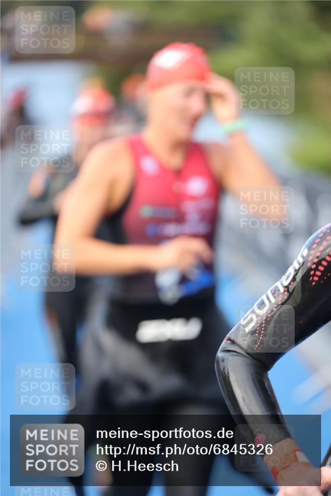 25.08.2024 - Elbe Triathlon Hamburg H.Heesch http://msf.ph/oto/6845326 25.08.2024 08:47:33 Schwimmen 119, 122, 130, 136, 137, 144, 165, 181, 185, 193, 194 meine-sportfotos.de