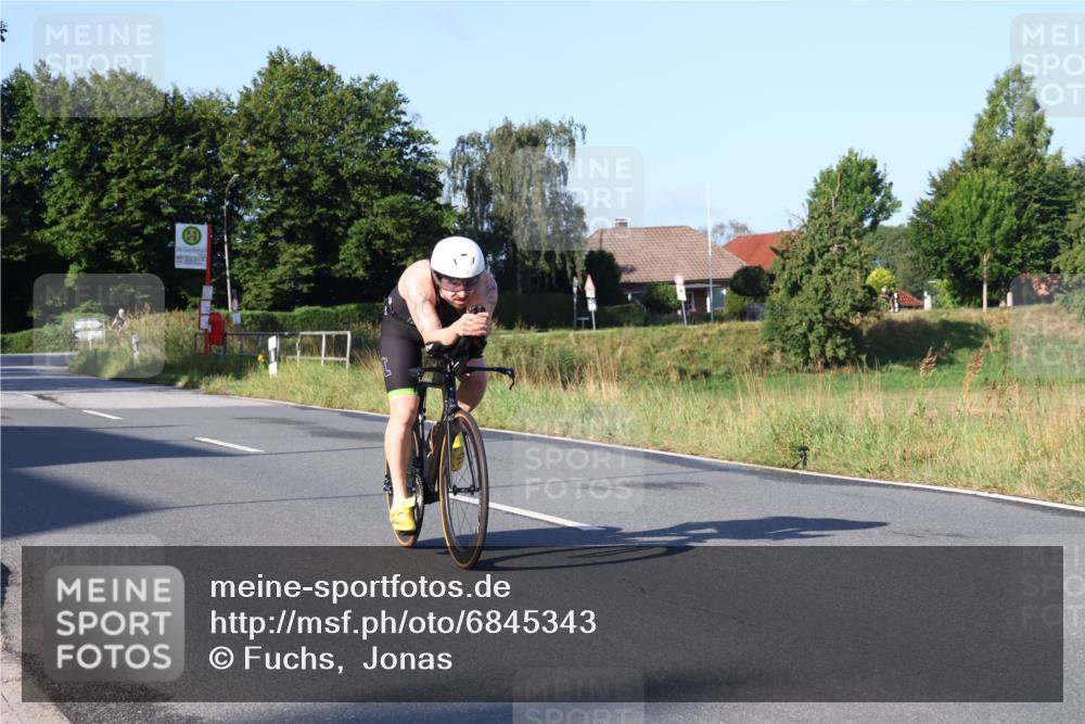 25.08.2024 - Elbe Triathlon Hamburg Fuchs,  Jonas http://msf.ph/oto/6845343 25.08.2024 09:06:30 Radfahren 38, 40 meine-sportfotos.de